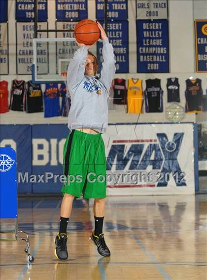 Thumbnail 1 in MaxPreps Holiday Classic 3-Point Contest photogallery.