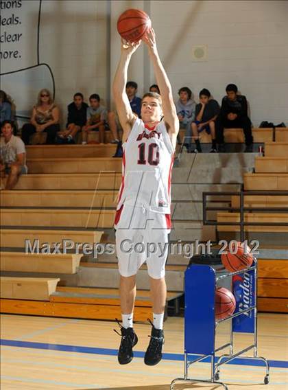 Thumbnail 1 in MaxPreps Holiday Classic 3-Point Contest photogallery.