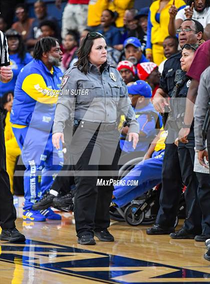 Thumbnail 3 in Silsbee vs Washington (UIL 4A Reg III Final) photogallery.