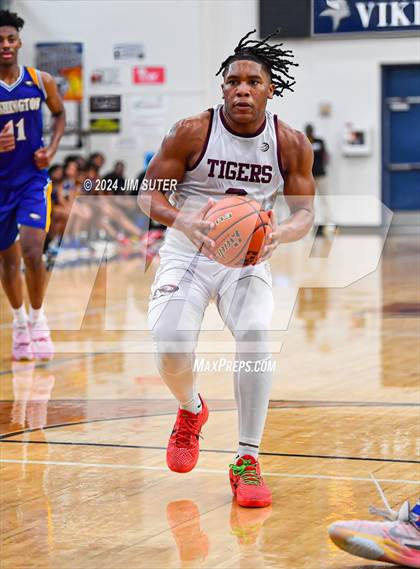 Thumbnail 1 in Silsbee vs Washington (UIL 4A Reg III Final) photogallery.