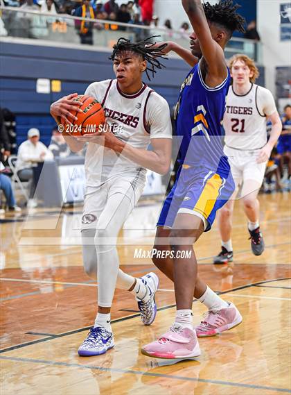 Thumbnail 3 in Silsbee vs Washington (UIL 4A Reg III Final) photogallery.