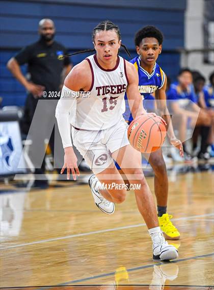 Thumbnail 2 in Silsbee vs Washington (UIL 4A Reg III Final) photogallery.