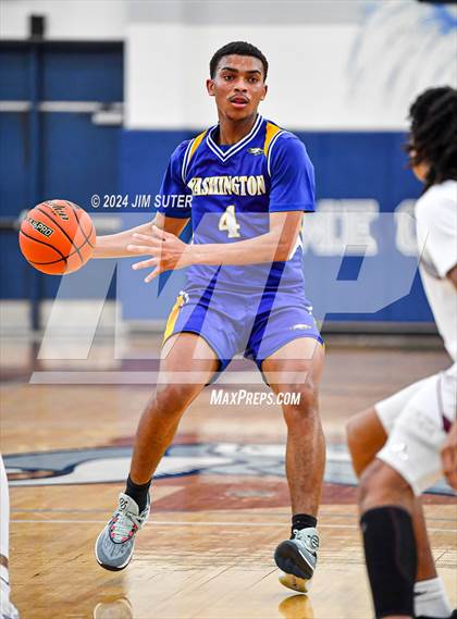 Thumbnail 2 in Silsbee vs Washington (UIL 4A Reg III Final) photogallery.
