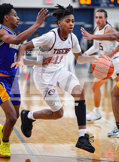 Thumbnail 1 in Silsbee vs Washington (UIL 4A Reg III Final) photogallery.