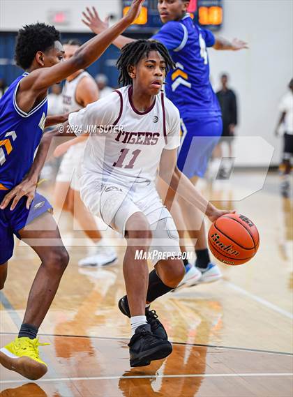 Thumbnail 2 in Silsbee vs Washington (UIL 4A Reg III Final) photogallery.
