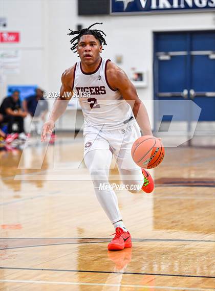 Thumbnail 1 in Silsbee vs Washington (UIL 4A Reg III Final) photogallery.