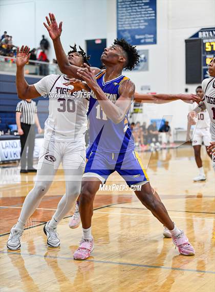 Thumbnail 3 in Silsbee vs Washington (UIL 4A Reg III Final) photogallery.