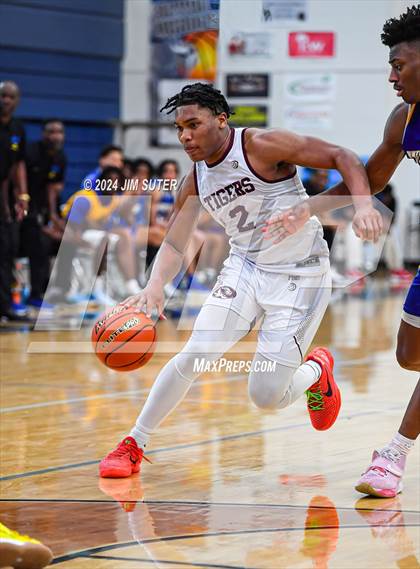 Thumbnail 2 in Silsbee vs Washington (UIL 4A Reg III Final) photogallery.
