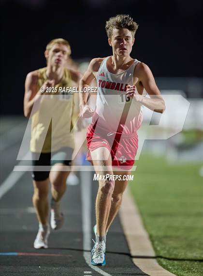 Thumbnail 2 in Dog Pound Invitational (1600 Meter) photogallery.