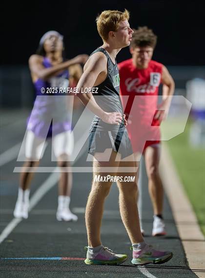 Thumbnail 1 in Dog Pound Invitational (1600 Meter) photogallery.