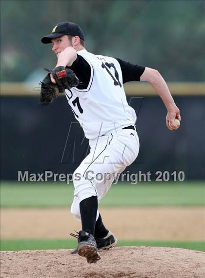 Thumbnail 3 in McQuaid Jesuit vs. Guilderland (NYSPHSAA Class AA Semifinal) photogallery.