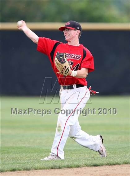 Thumbnail 1 in McQuaid Jesuit vs. Guilderland (NYSPHSAA Class AA Semifinal) photogallery.
