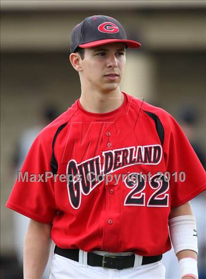 Thumbnail 1 in McQuaid Jesuit vs. Guilderland (NYSPHSAA Class AA Semifinal) photogallery.