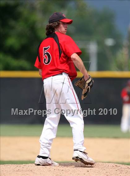 Thumbnail 2 in McQuaid Jesuit vs. Guilderland (NYSPHSAA Class AA Semifinal) photogallery.