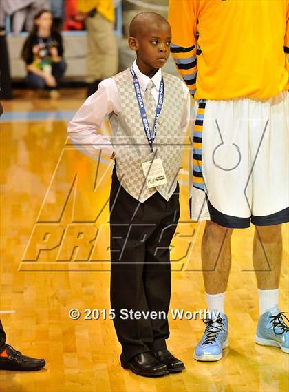 Thumbnail 3 in Winston-Salem Prep vs East Carteret (NCHSAA 1A Final) photogallery.