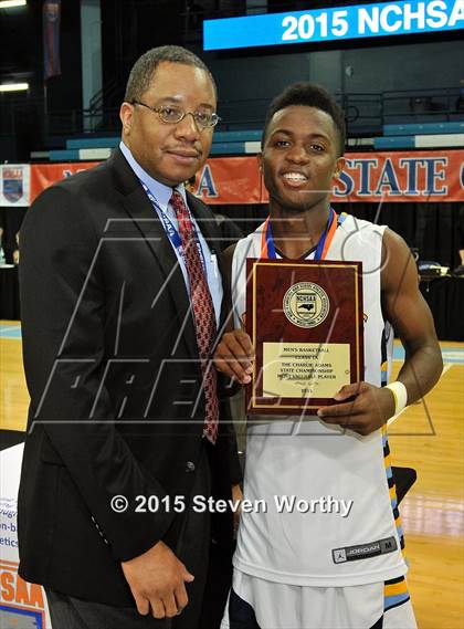 Thumbnail 2 in Winston-Salem Prep vs East Carteret (NCHSAA 1A Final) photogallery.
