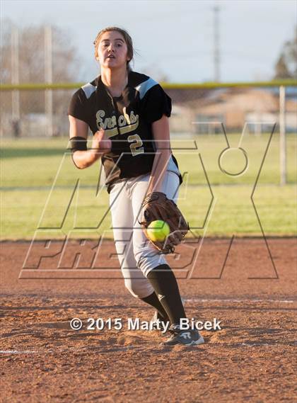 Thumbnail 1 in Sierra @ Enochs photogallery.