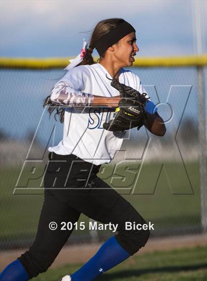 Thumbnail 1 in Sierra @ Enochs photogallery.