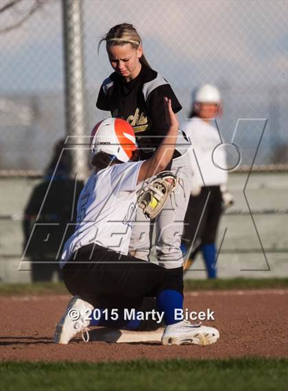 Thumbnail 2 in Sierra @ Enochs photogallery.