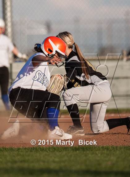 Thumbnail 2 in Sierra @ Enochs photogallery.