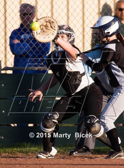 Thumbnail 2 in Sierra @ Enochs photogallery.