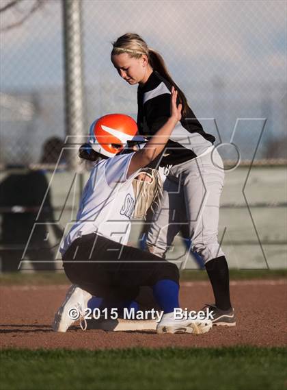 Thumbnail 1 in Sierra @ Enochs photogallery.