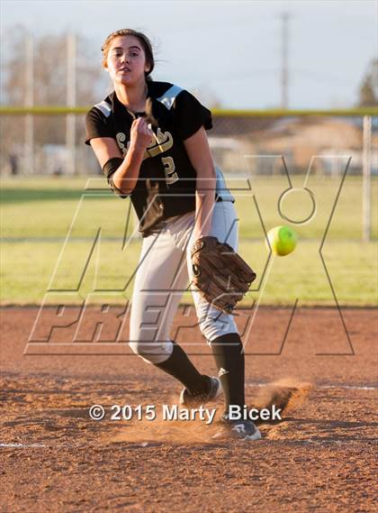 Thumbnail 1 in Sierra @ Enochs photogallery.