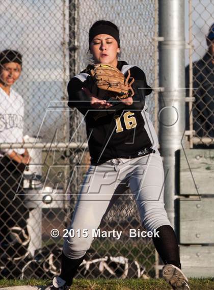 Thumbnail 1 in Sierra @ Enochs photogallery.