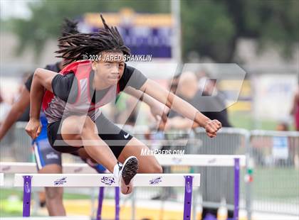 Thumbnail 3 in LHSAA District 7-5A(District Track Meet) photogallery.