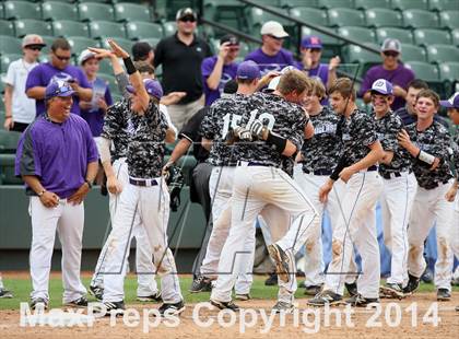 Thumbnail 3 in Douglass vs. Flatonia (UIL 1A Final) photogallery.
