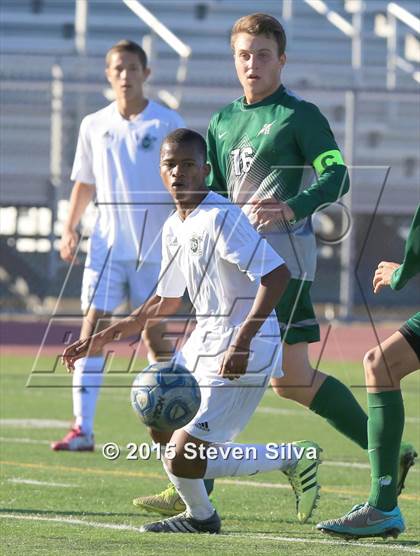 Thumbnail 1 in Sage Hill vs. Coronado (CIF SoCal Regional D4 Semifinal) photogallery.