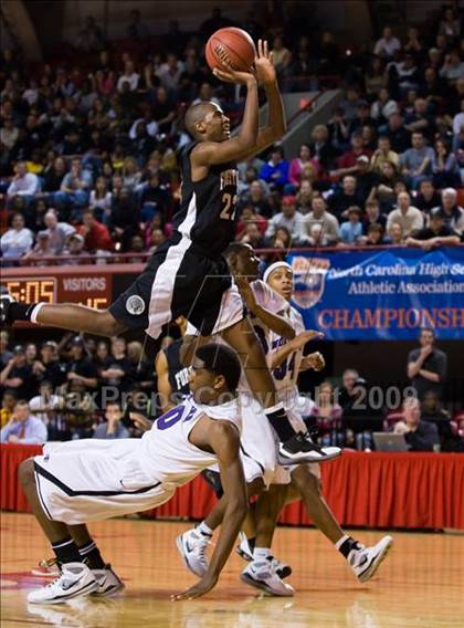 Thumbnail 1 in Forestview vs. Northern Guilford (NCHSAA 3A Final) photogallery.