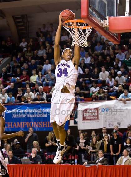 Thumbnail 2 in Forestview vs. Northern Guilford (NCHSAA 3A Final) photogallery.