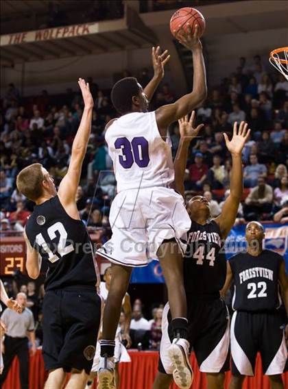 Thumbnail 2 in Forestview vs. Northern Guilford (NCHSAA 3A Final) photogallery.