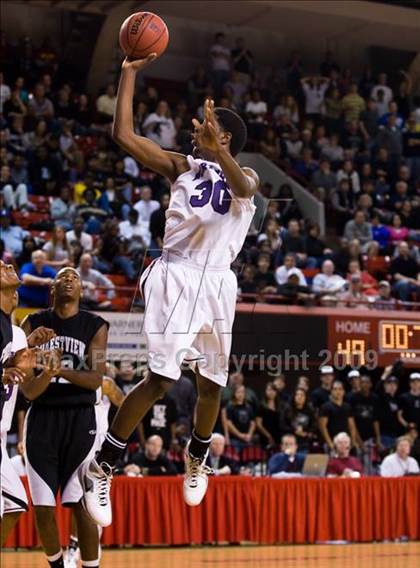 Thumbnail 1 in Forestview vs. Northern Guilford (NCHSAA 3A Final) photogallery.