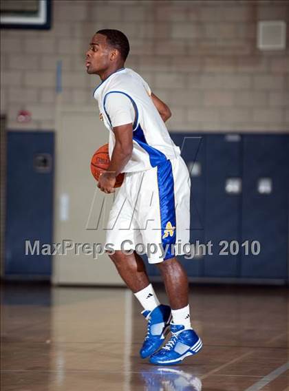 Thumbnail 2 in Bishop Amat vs. Charter Oak (MLK I Have A Dream Classic) photogallery.
