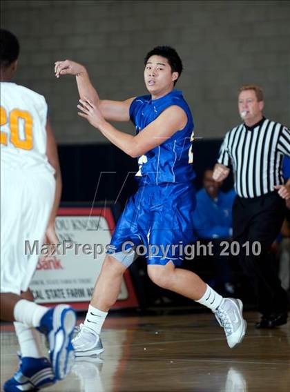 Thumbnail 2 in Bishop Amat vs. Charter Oak (MLK I Have A Dream Classic) photogallery.