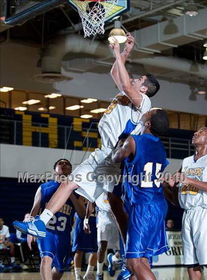 Thumbnail 3 in Bishop Amat vs. Charter Oak (MLK I Have A Dream Classic) photogallery.