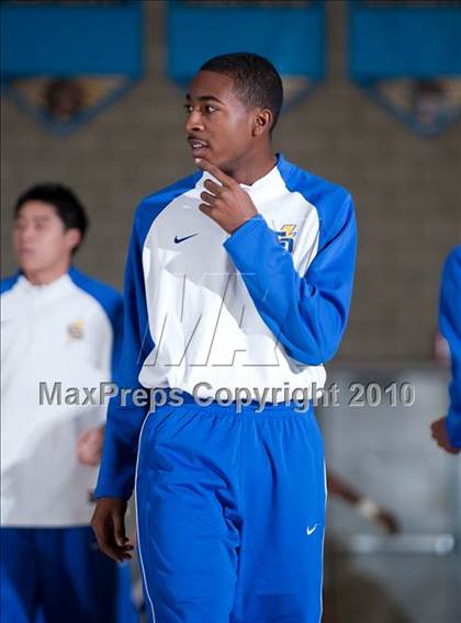 Thumbnail 1 in Bishop Amat vs. Charter Oak (MLK I Have A Dream Classic) photogallery.