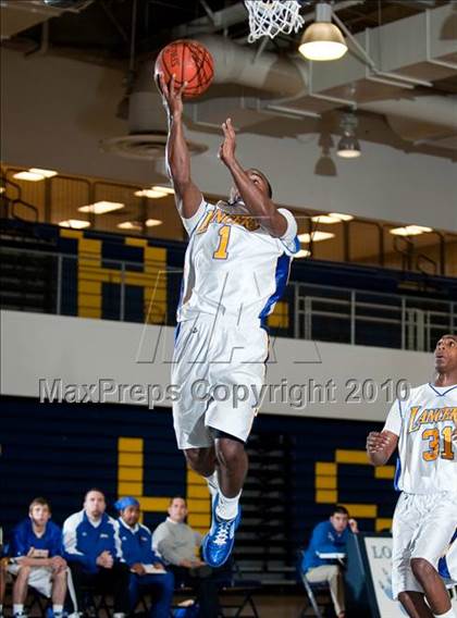 Thumbnail 2 in Bishop Amat vs. Charter Oak (MLK I Have A Dream Classic) photogallery.