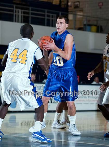 Thumbnail 3 in Bishop Amat vs. Charter Oak (MLK I Have A Dream Classic) photogallery.