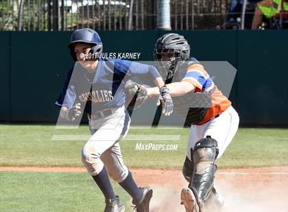 Thumbnail 2 in Spring Valley vs Bishop Gorman photogallery.