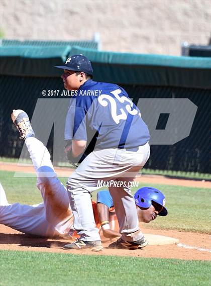 Thumbnail 2 in Spring Valley vs Bishop Gorman photogallery.