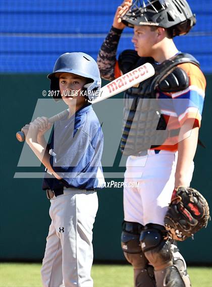 Thumbnail 2 in Spring Valley vs Bishop Gorman photogallery.