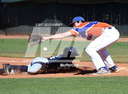 Thumbnail 2 in Spring Valley vs Bishop Gorman photogallery.