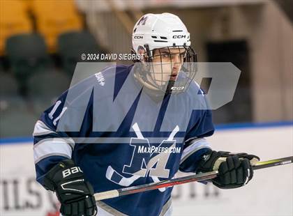 Thumbnail 3 in Manasquan vs Governor Livingston photogallery.