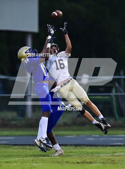 Thumbnail 3 in Bishop Moore vs. Osceola (Spring Scrimmage) photogallery.