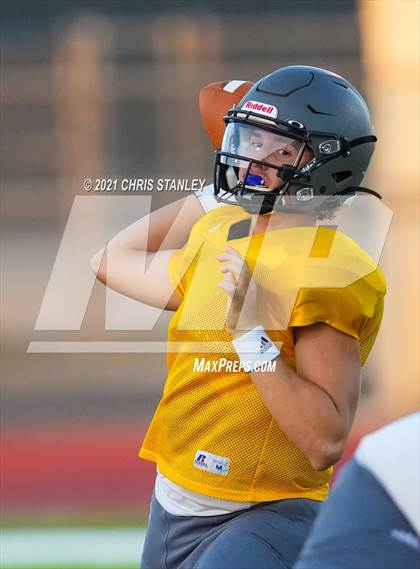 Thumbnail 3 in Willow Canyon @ Mountain Ridge (Scrimmage) photogallery.