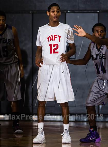Thumbnail 2 in Taft [William H.] vs Humble (McDonald's Texas Invitational) photogallery.