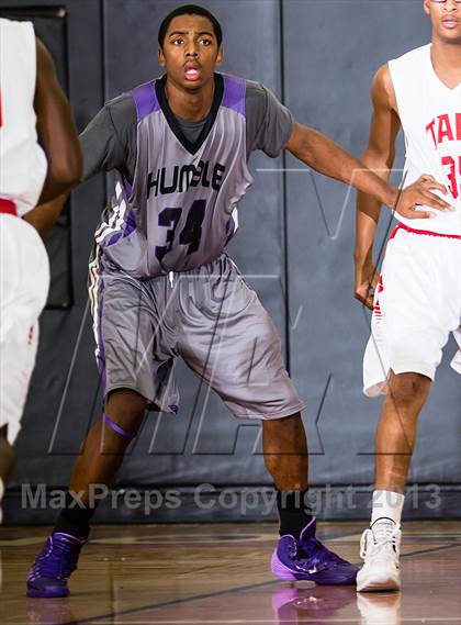 Thumbnail 1 in Taft [William H.] vs Humble (McDonald's Texas Invitational) photogallery.